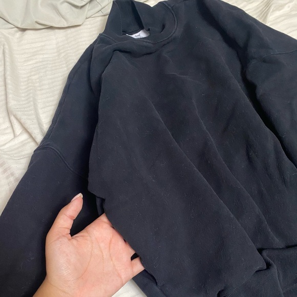 Aritzia - TNA Sweater - Picture 3 of 3